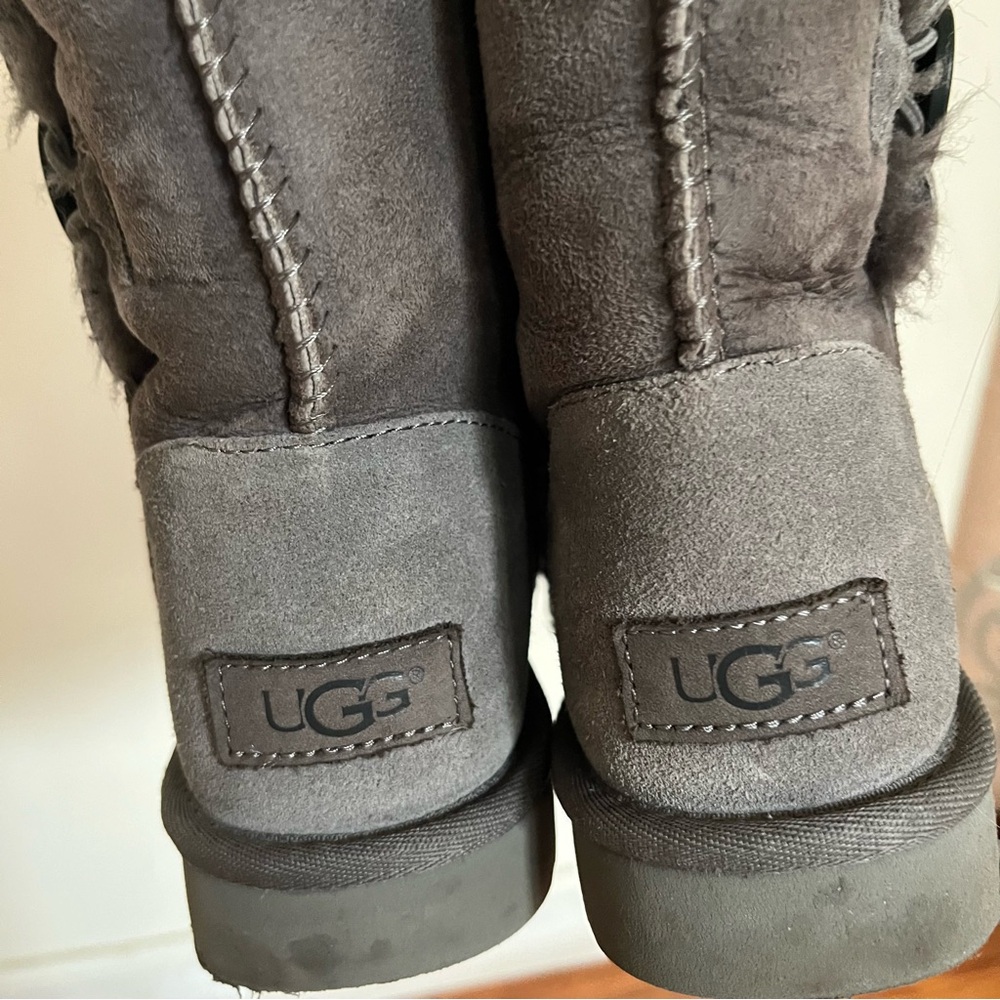 UGG Bailey Button grey boots size 6